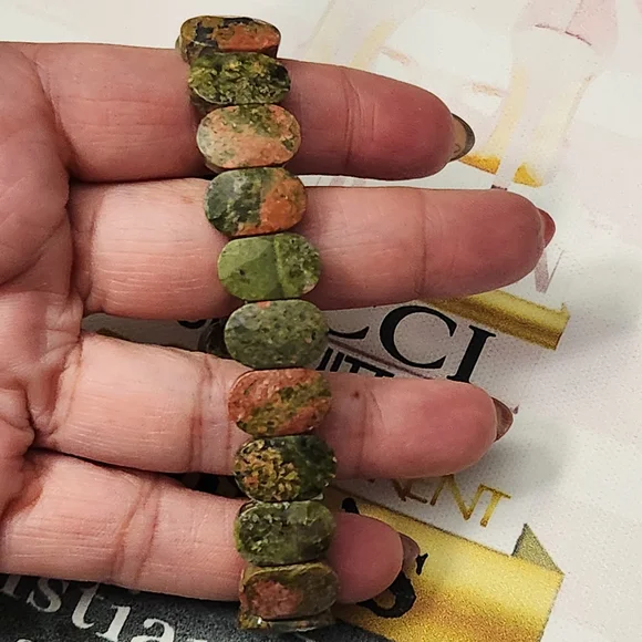 Unikite Crystal Stone Bracelet And Necklace Set - Picture 4 of 9